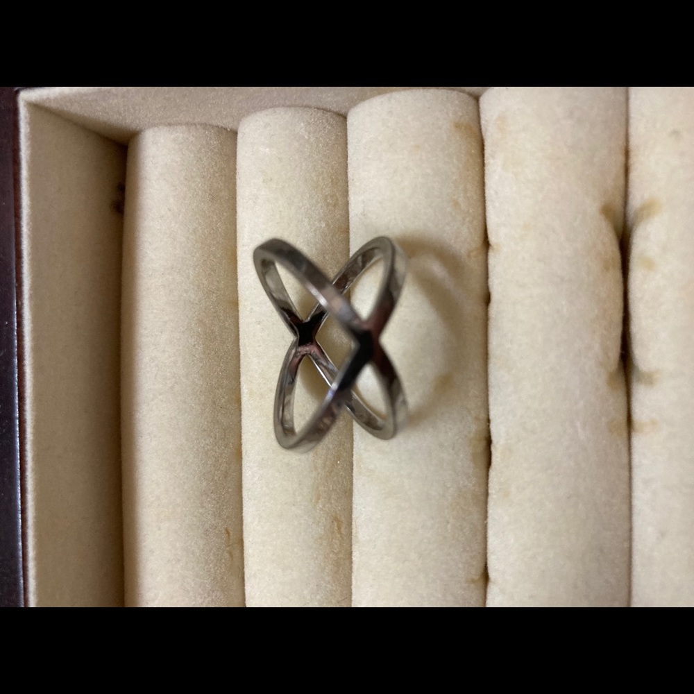 Cross Ring Size 7